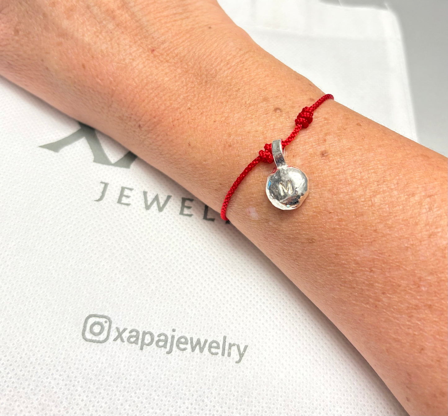 Pulsera con dije luna de plata