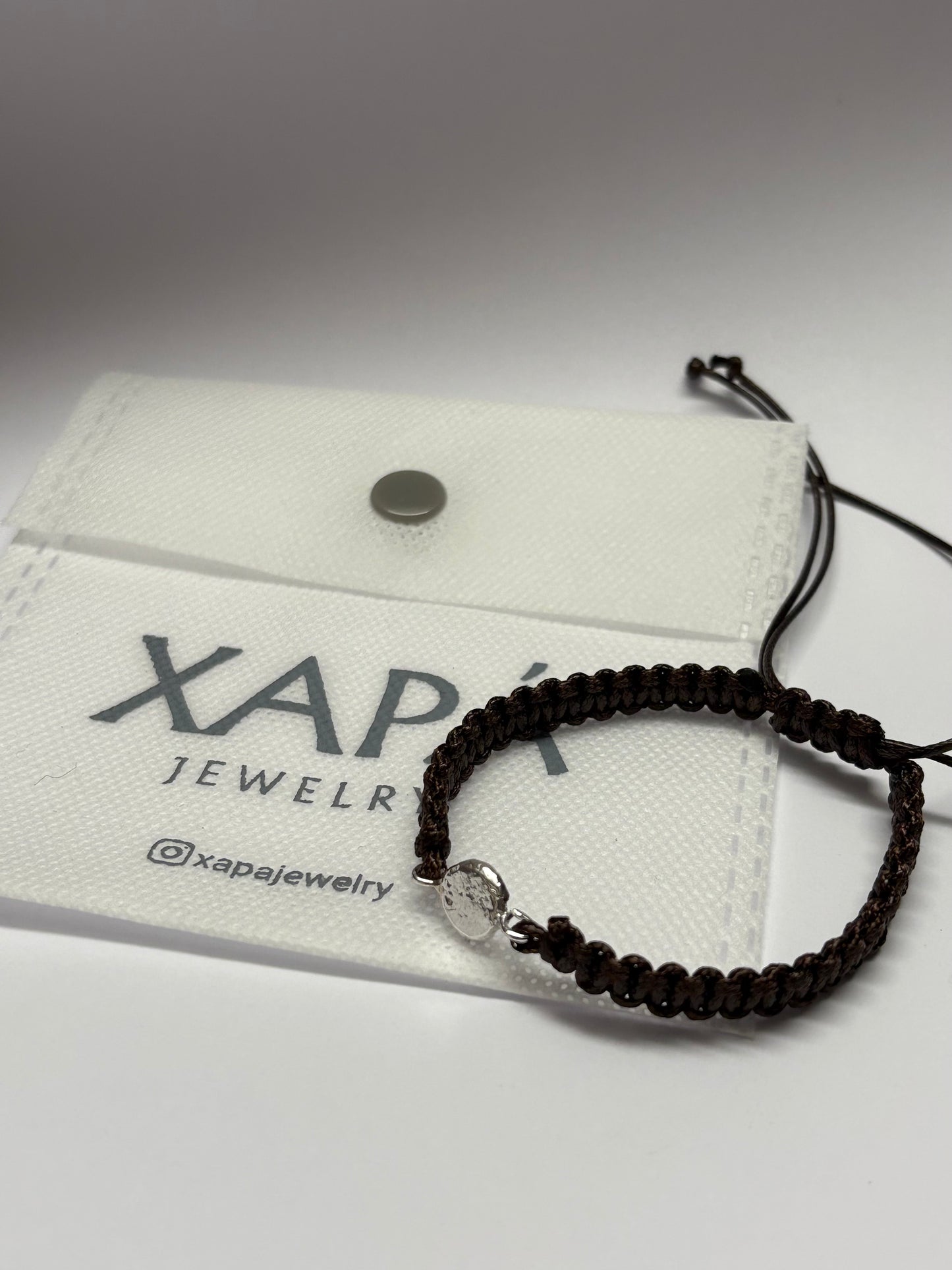 Brazalete con dije luna de plata