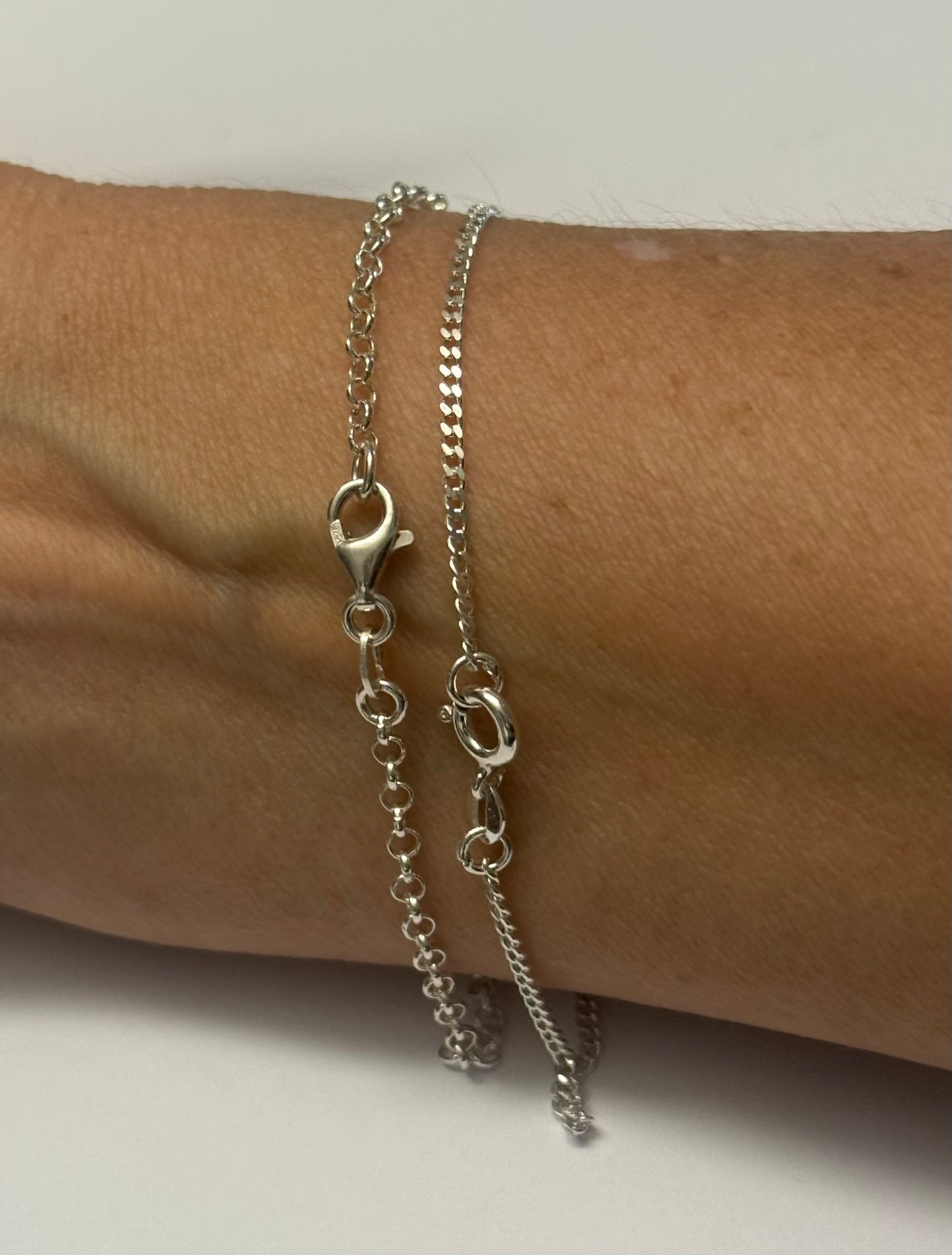 Pulseras de plata