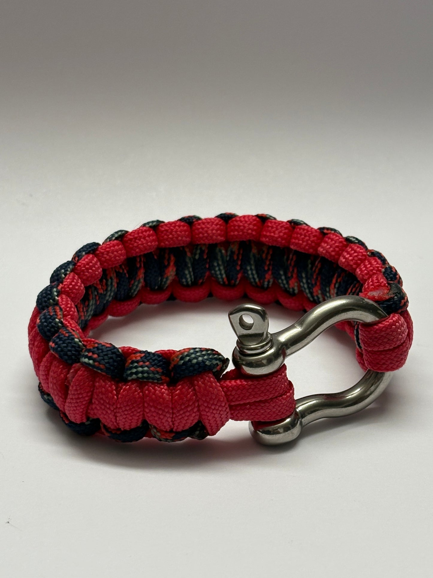 Brazalete Cabo tonos rojos