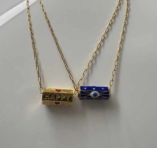 Cadena amuletos
